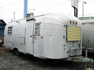 '64 AVION CAMPER TRAILER QStB[g