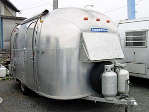 '67 AIRSTREAM CARAVEL PVtB[g