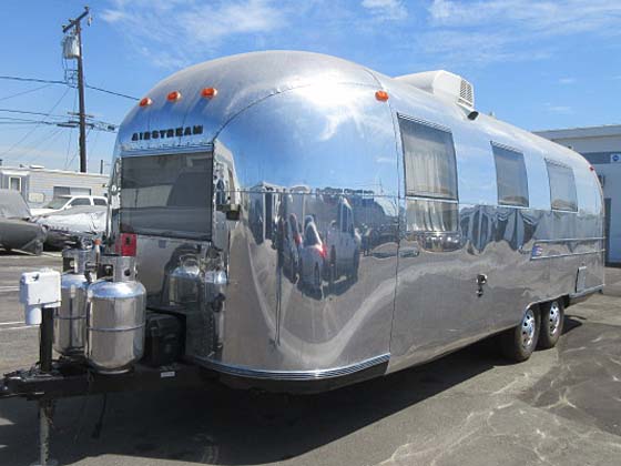 '67 AIRSTREAM QUtB[g