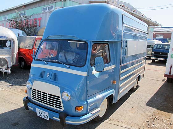 '78 RENAULT ESTAFETTE CARGO HIGHROOF VAN