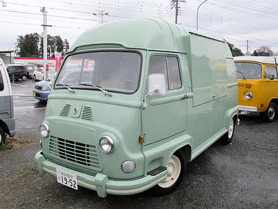 '78 RENAULT HIGHROOF VAN